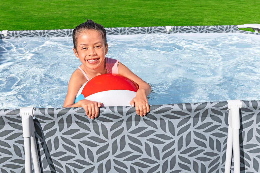 BESTWAY Piscina tiene una capacidad de 4.000 litros y la parte exterior del revestimiento tiene un diseño geométrico de hojas que destacará en tu jardín Desmontable Steel Pro 366x201x66 cm Gris