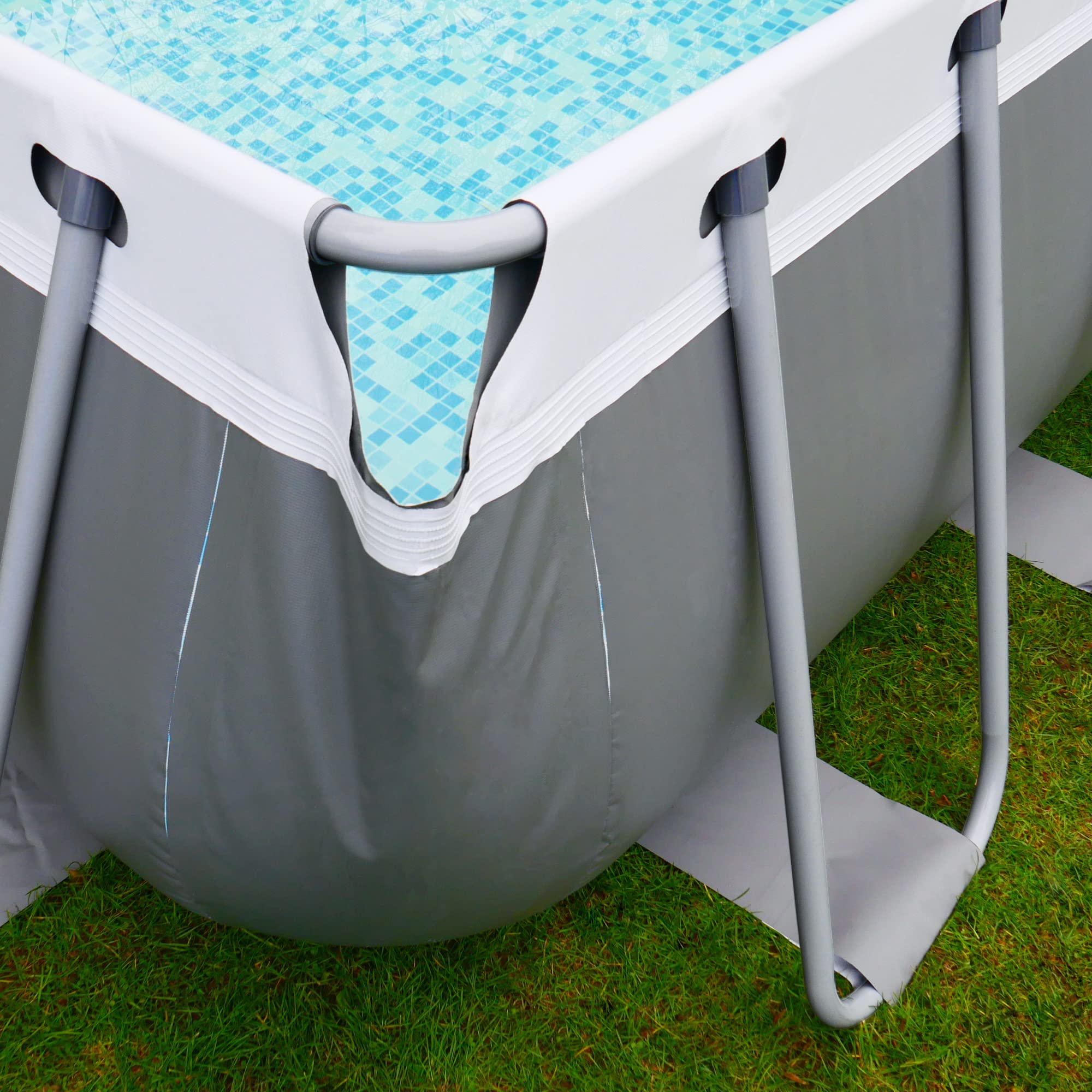 Piscina rectangular de 396x207x100 cm hecha de acero, proporciona un espacio generoso para que toda la familia disfrute en el jardín o la terraza.