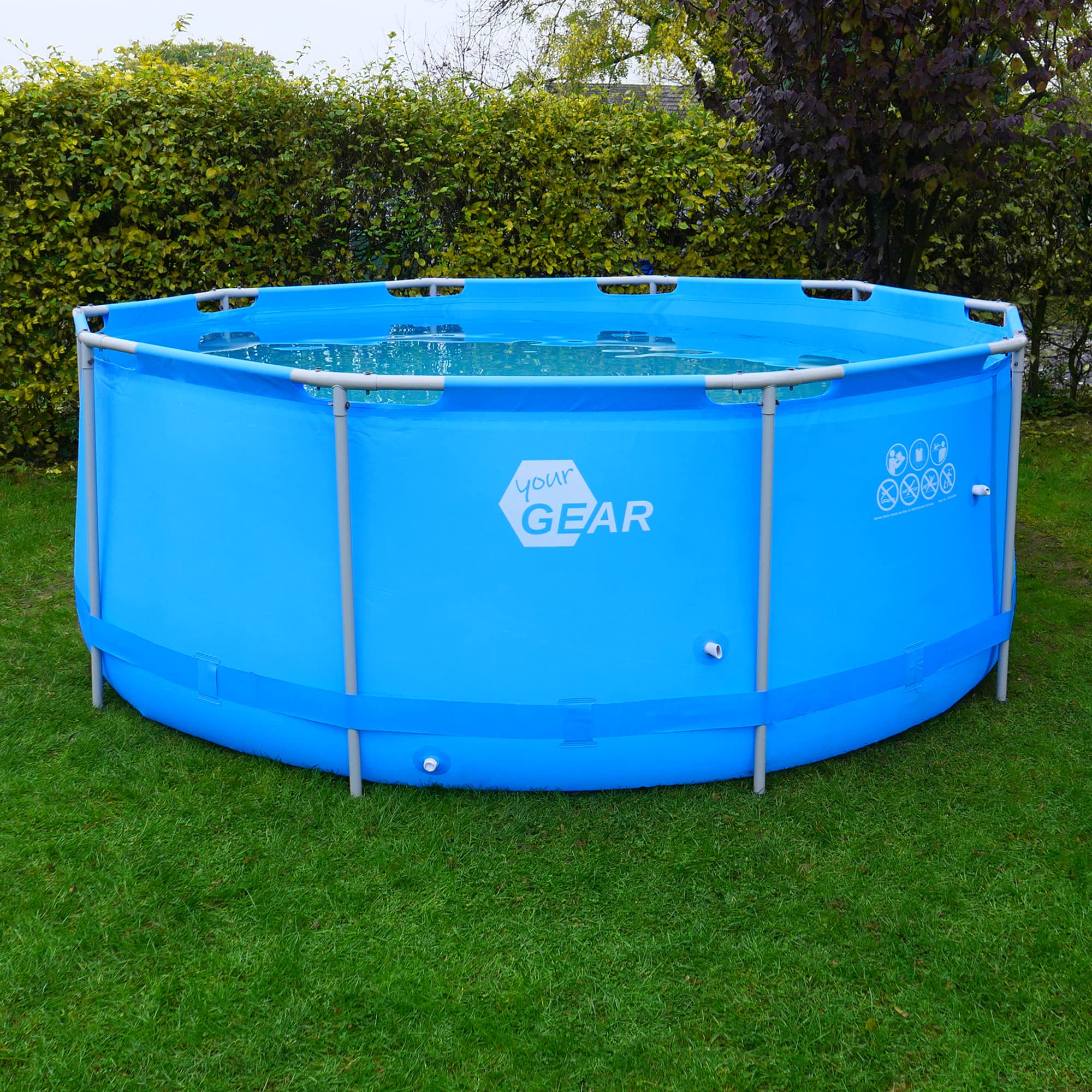 Piscina rectangular de 396x207x100 cm hecha de acero, proporciona un espacio generoso para que toda la familia disfrute en el jardín o la terraza.