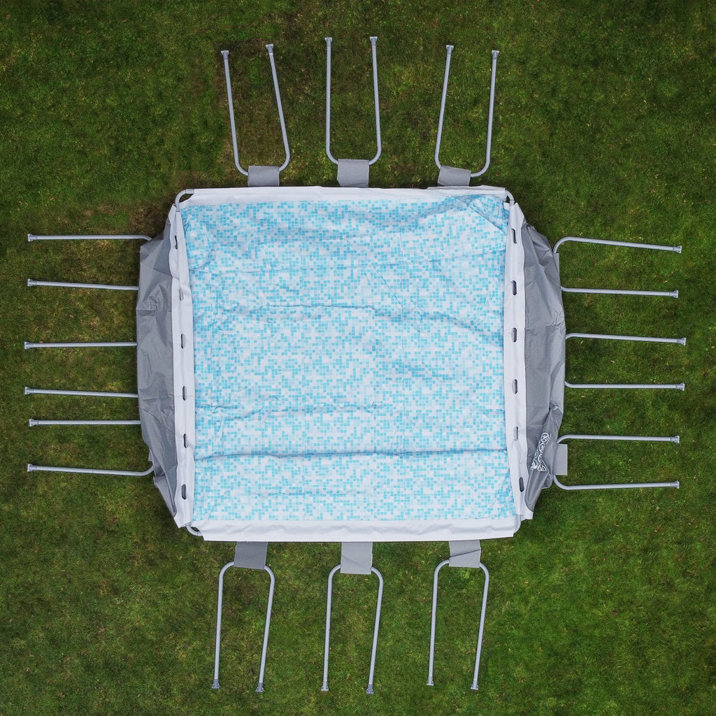 Piscina rectangular de 396x207x100 cm hecha de acero, proporciona un espacio generoso para que toda la familia disfrute en el jardín o la terraza.
